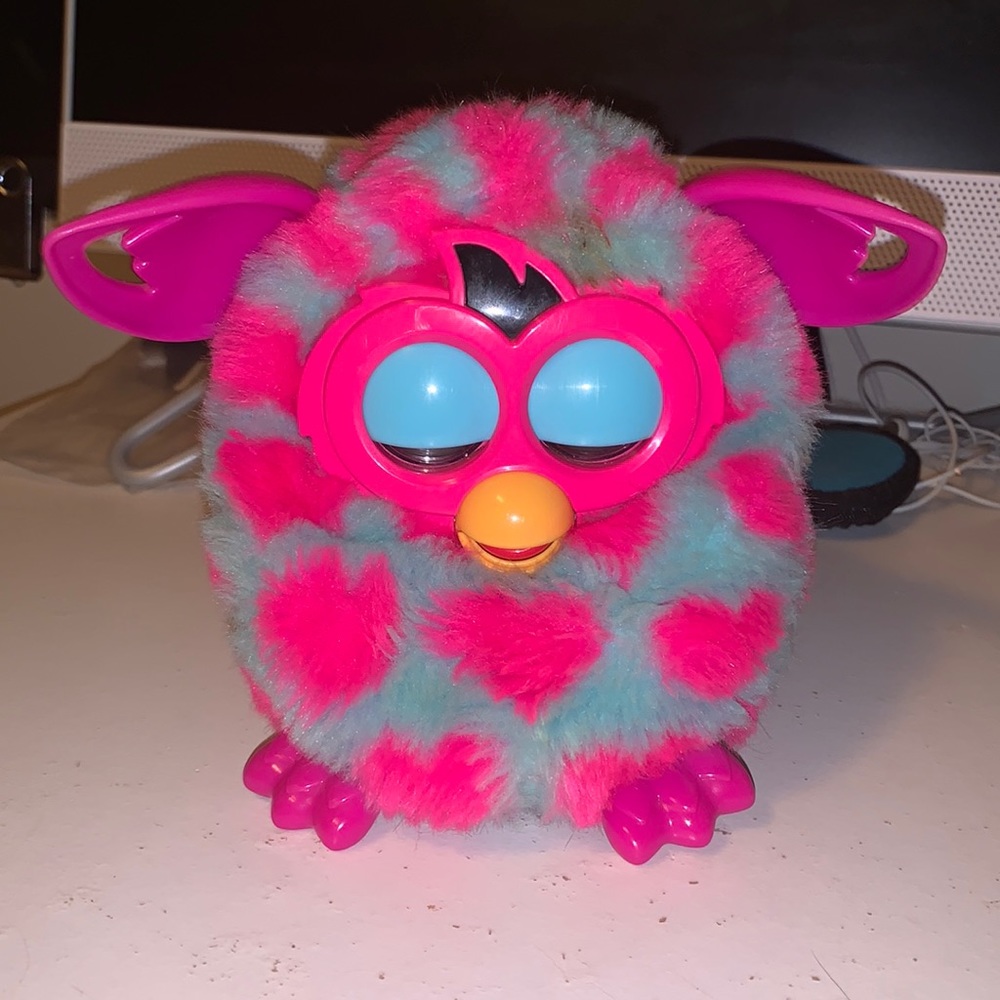 Furby Boom 2012, blue with pink hearts + pre-owned